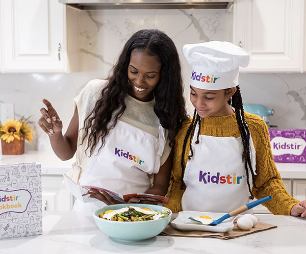 https://kidstir-production-bucket.s3.amazonaws.com/wp-content/uploads/2022/12/11043040/Kids-Cooking-Set-Guide.jpg